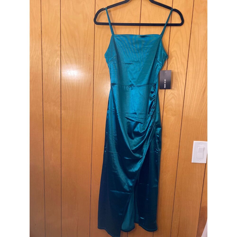 Womans Liz and Sara Medium NWT Formal Dress - Picture 6 of 7